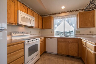 1019 N Stanley St, Medical Lake, WA 99022 - photo 5