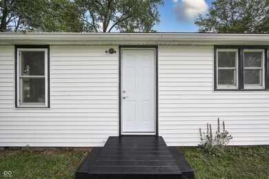 523 Patterson Rd, Columbus, IN 47203 - photo 6