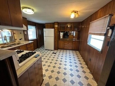 261 Newbury St unit 123 C, Peabody, MA 01960 - photo 2