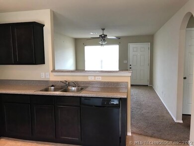 14784 S Glenn St, Glenpool, OK 74033 - photo 3