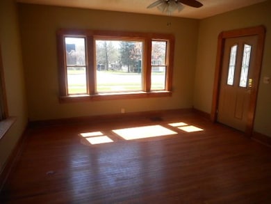 532 E Main St, Plainfield, IN 46168 - photo 2