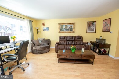 4720 Saint Denis Dr, Philadelphia, PA 19114 - photo 5