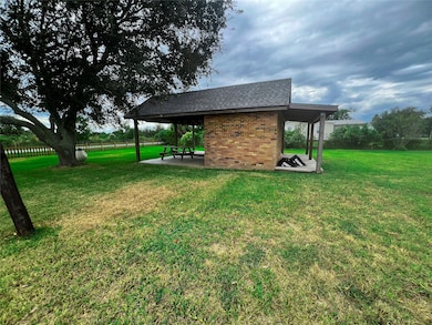 11802 Ostermeyer Rd, Galveston, TX 77554 - photo 5
