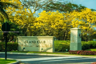 10794 NW 70th St, Doral, FL 33178 - photo 7