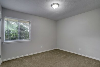 16911 Ravine Cir, Friendswood, TX 77546 - photo 7