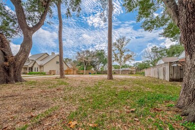 8606 Westview Dr, Houston, TX 77055 - photo 7