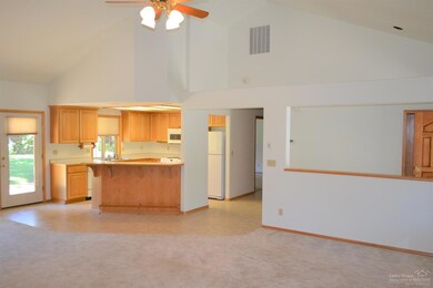 21181 Cultus Mountain Ct, Bend, OR 97702 - photo 7