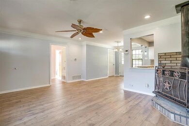 11 Donald Ct, Hurst, TX 76053 - photo 6