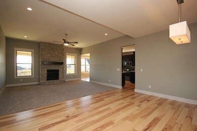 2-Entry and Living