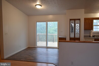 501 Tulip Poplar Dr, Linden, VA 22642 - photo 7