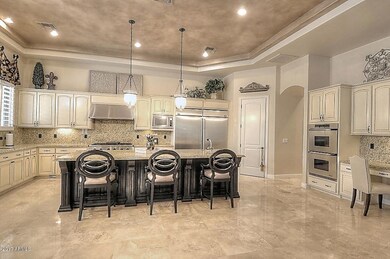 Large yet Cozy Kitchen