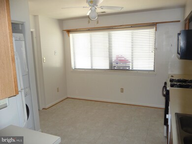 3830A Steppes Ct unit 3830A, Falls Church, VA 22041 - photo 7