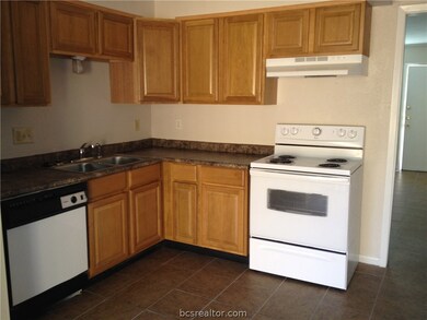 1607 Cloverdale Ct, College Station, TX 77840 - photo 3