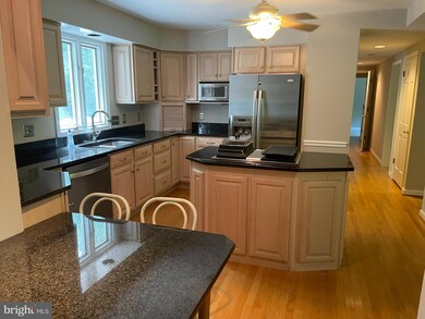 7140 Persimmon Ln, Owings, MD 20736 - photo 4