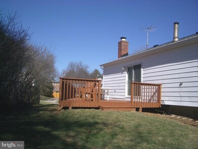 17624 Shamrock Dr, Olney, MD 20832 - photo 6