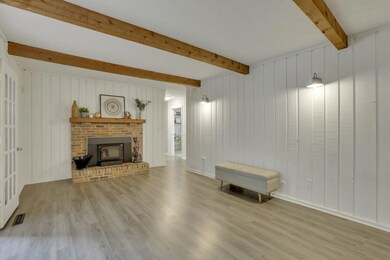 Living/dining room