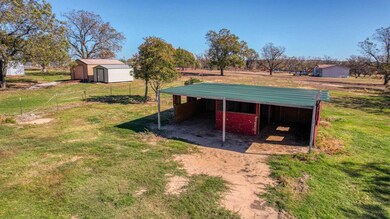 5911 Mineral Wells Hwy, Weatherford, TX 76088 - photo 6