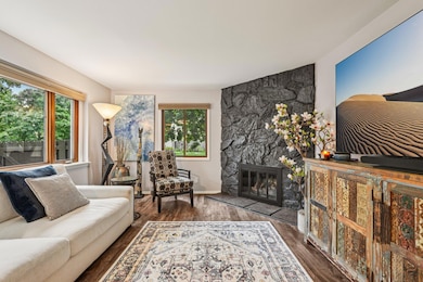 9-web-or-mls-N76W14595 North Point Ct-S2