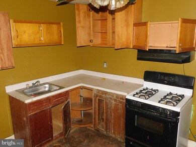2010 Eagle St, Baltimore, MD 21223 - photo 4