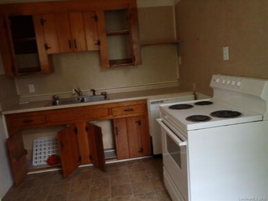 436 W Front St, Statesville, NC 28677 - photo 3