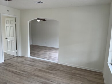 4626 Dewberry St, Houston, TX 77021 - photo 3