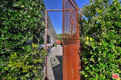 2145 Linda Flora Dr, Los Angeles, CA 90077 - photo 3