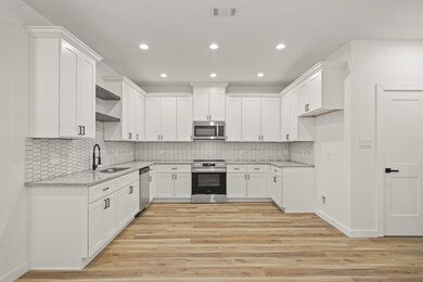 6206 Lyndhurst Dr unit AB, Houston, TX 77087 - photo 2