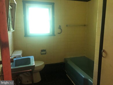 8 Crestview Dr, Schuylkill Haven, PA 17972 - photo 4