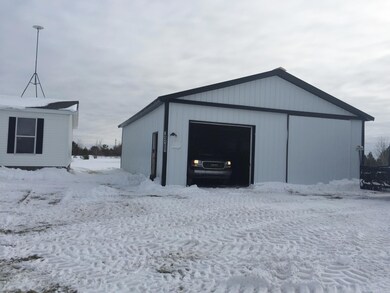 Detached Garage