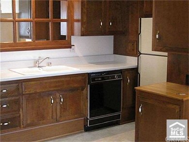 kitchen   w/ dishwasher