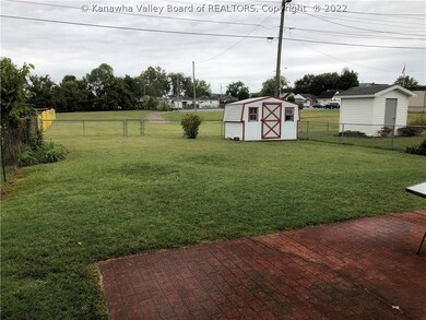 520 24th St, Dunbar, WV 25064 - photo 3