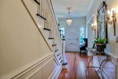 1819 Elizabeth Place, Jacksonville, FL 32205 - photo 3