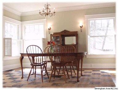 Huge dining room that will accommodate any size di