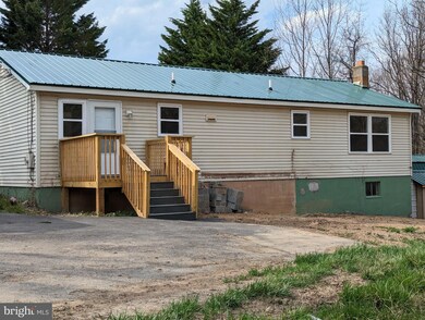 62 Apple Orchard Ct, Berkeley Springs, WV 25411 - photo 2