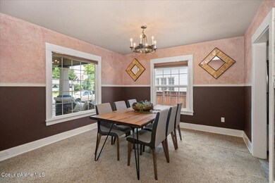 16-2328 E Diamond Ave-016