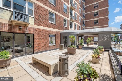 St. Paul at Chase Condominiums unit 1506, Baltimore, MD 21202 - photo 2
