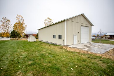 Exterior 10