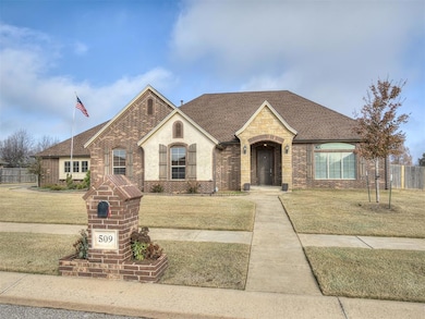 509 Cantebury Dr, Tuttle, OK 73089 - photo 2