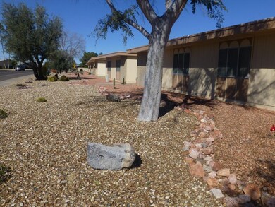 13837 N Thunderbird Blvd, Sun City, AZ 85351 - photo 2