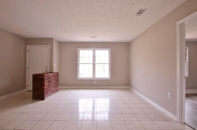 204 Valencia Cir, Centerville, GA 31028 - photo 2