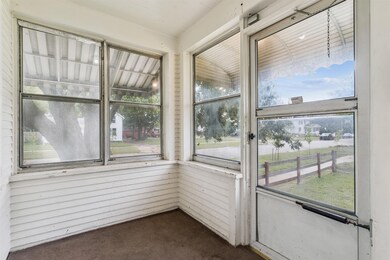 411 Argyle St, Waterloo, IA 50703 - photo 7