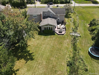 8346 Rucker Rd, Grosse Ile, MI 48138 - photo 3