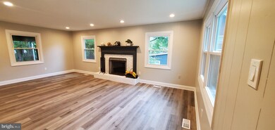 12700 Crimson Ct, Bowie, MD 20715 - photo 2