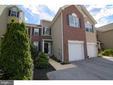 5296 Green Lawn Dr unit 137, Macungie, PA 18062 - photo 2