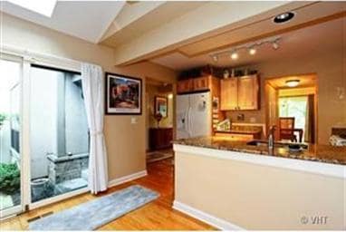 1213 Hobson Oaks Dr, Naperville, IL 60540 - photo 3