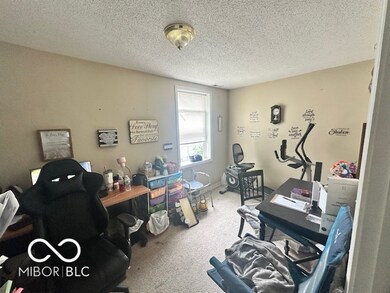 162 N Gladstone Ave, Columbus, IN 47201 - photo 3