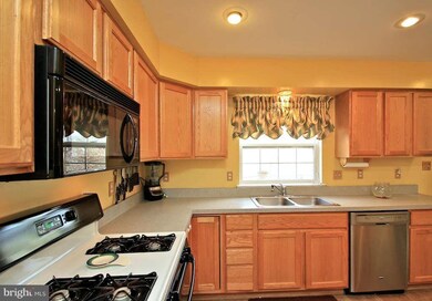 12154 Hayfield Ct, Bristow, VA 20136 - photo 7