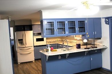 2120 Strassburg, Marion, KS 66861 - photo 7