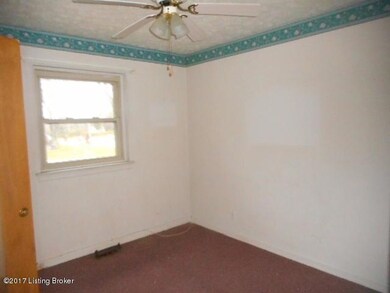 9101 Cinderella Ln, Louisville, KY 40229 - photo 7