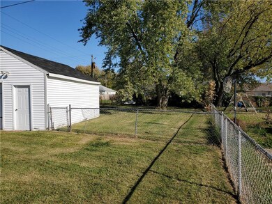 3232 S Brotherton St, Muncie, IN 47302 - photo 6